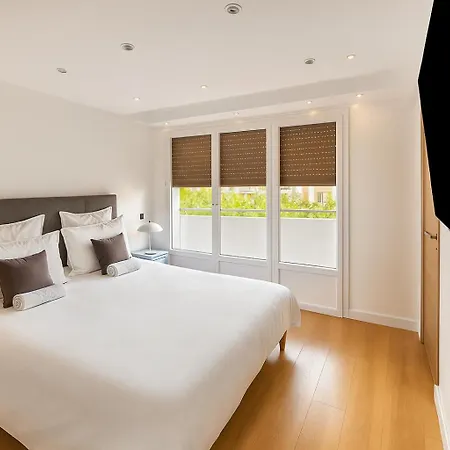 Daire La Du Festival Cannes