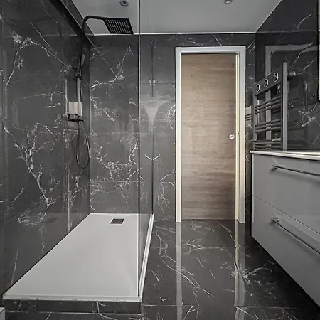 Daire La Du Festival Cannes